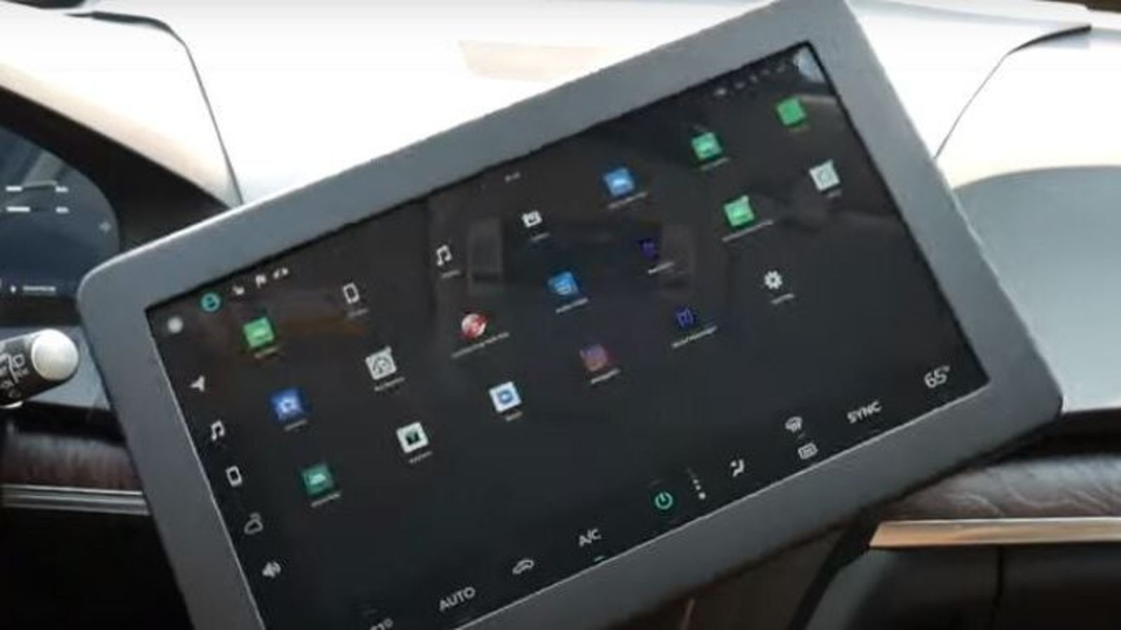 Video: This car might get a rotating infotainment screen | HT Auto