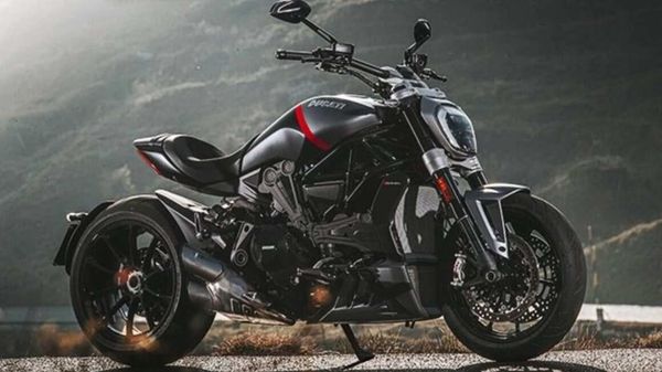 2021 ducati deals diavel price