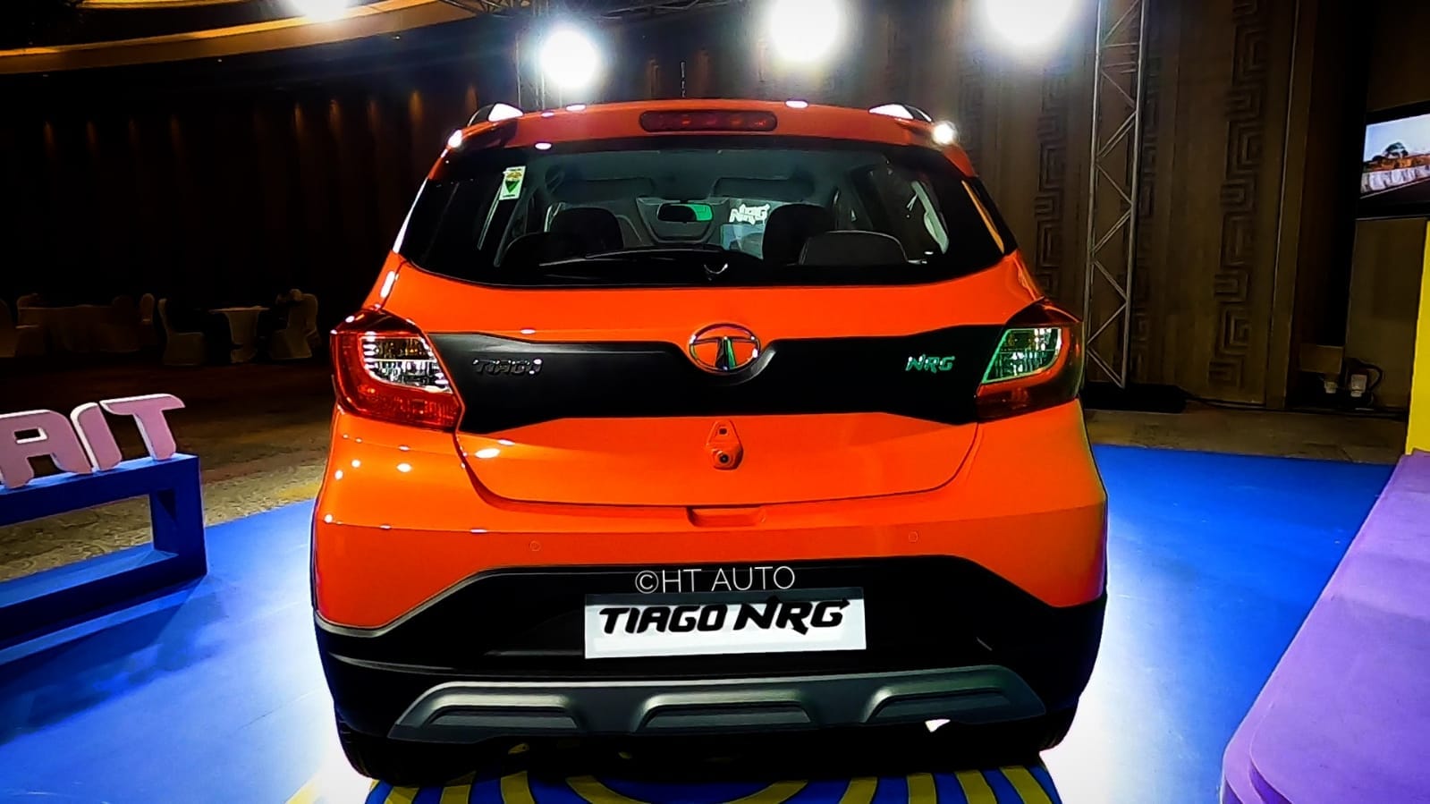 A look at the rear profile of Tiago NRG.