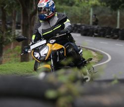 TVS Raider 125 comes based on a completely new engine and platform.&nbsp;