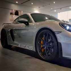 Porsche 718 Cayman GT4: First look video
