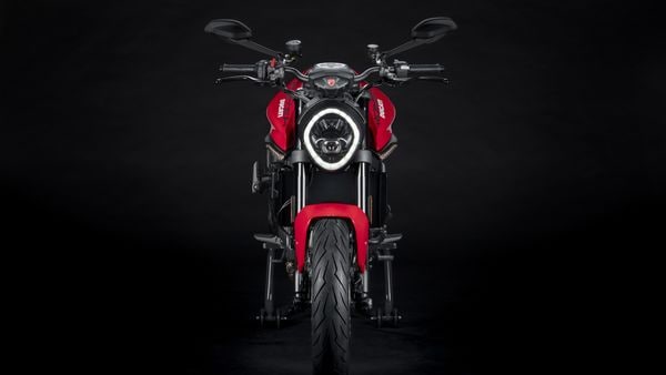 Ducati monster best sale 2021 specs