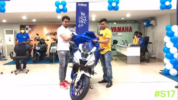 v4 yamaha r15