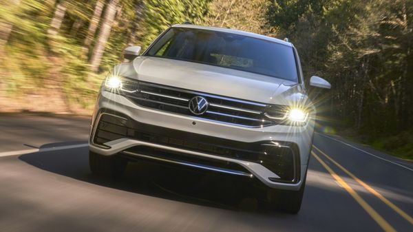 Volkswagen will launch the 2021 Tiguan facelift SUV in India in November. Volkswagen will launch the 2021 Tiguan facelift SUV in India in November.