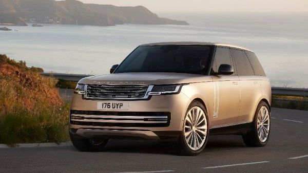 Range Rover 2022, Land Rover's most luxurious SUV ever, officially breaks cover.
