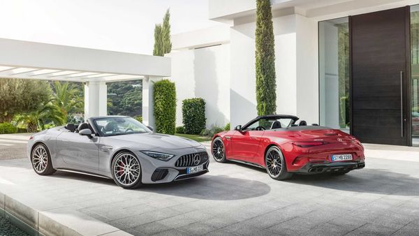 Mercedes-AMG SL 2022 comes as a completely new model with revamped design, new technologies, new architecture.