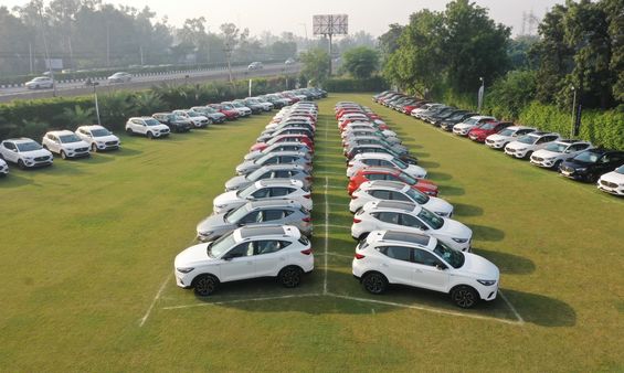 The first batch of 500 MG Astor SUVs was delivered to customers on Dhanteras despite the ongoing global semiconductor shortage.