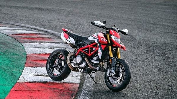 328  Ducati hyperstrada 821 Abs 2014