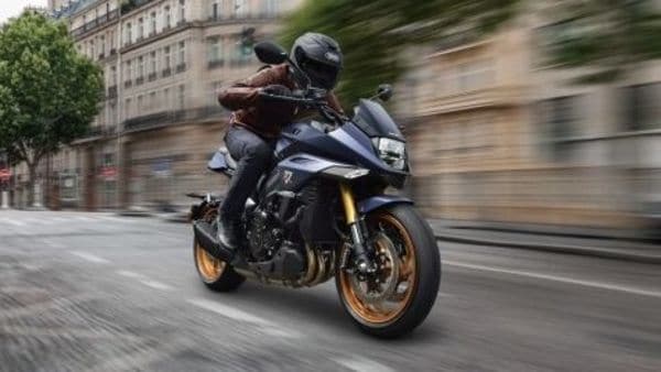 2022 Suzuki Katana comes with a new Euro5 engine that is capable of producing 152 hp of power at 11,000 rpm.