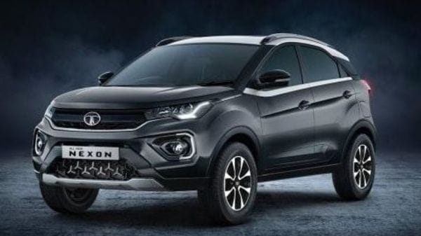 https://images.hindustantimes.com/auto/img/2021/11/27/600x338/new-tata-nexon-2020-facelift-front-three-quarters_HT_Auto_1585917978677_1638015783667.jpg