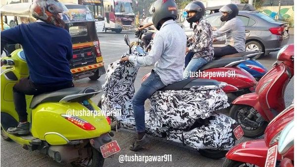 Bajaj Auto s new electric scooter spotted along with Chetak HT Auto