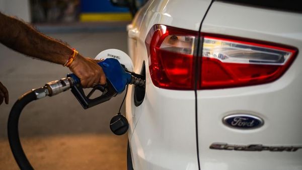 Petrol and diesel prices remain static across the country on Thursday except Delhi. (HT_PRINT)