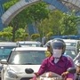 The government has initiated a process to bring helmets under a mandatory BIS regime as part of efforts to reduce fatal injuries involving two-wheelers. (File photo) (MINT_PRINT)