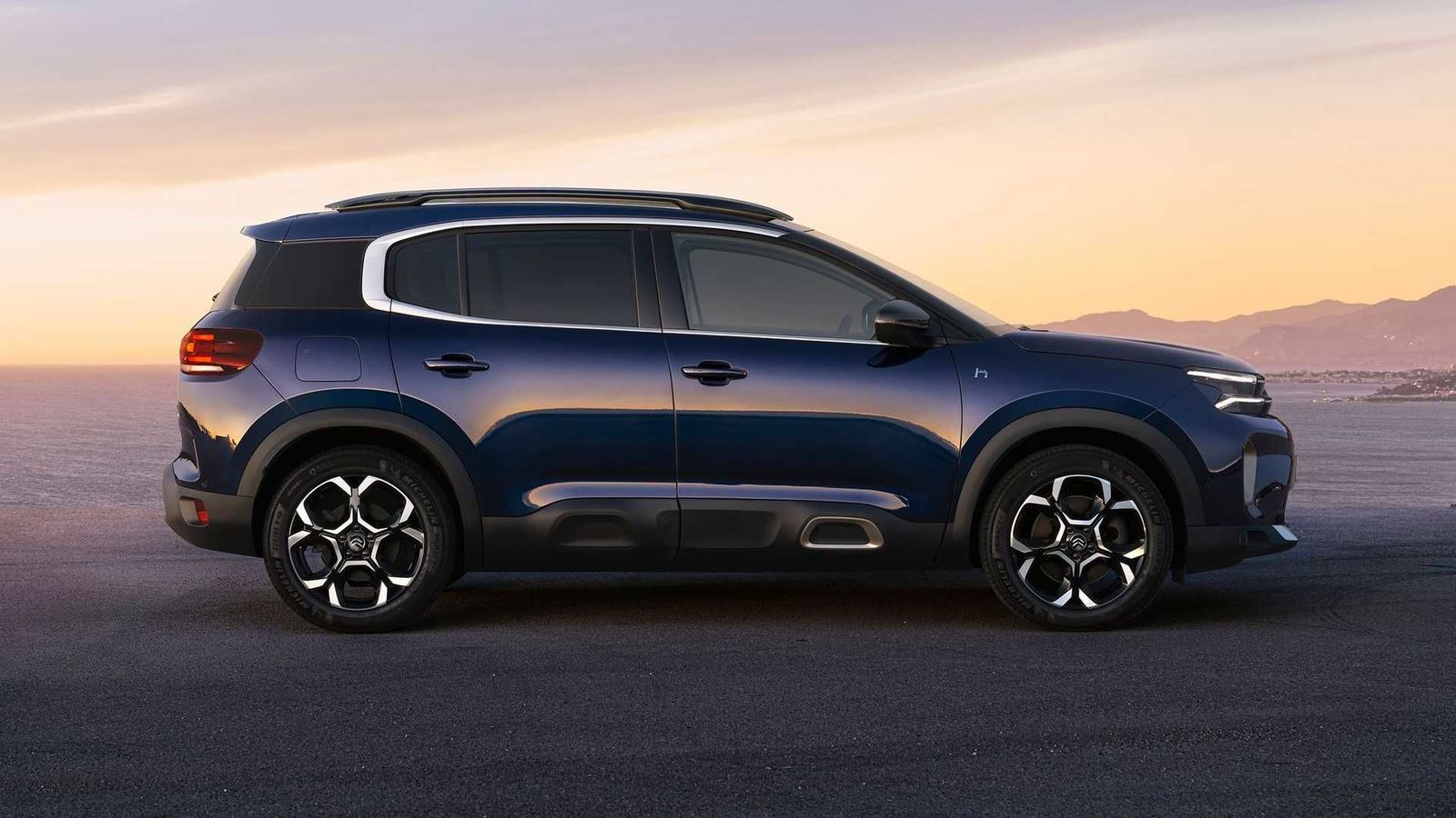 eksistens lodret Indsprøjtning 2022 Citroen C5 Aircross facelift SUV: See what has changed | HT Auto