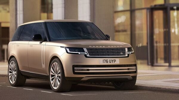 2022 Range Rover SUV launched in India at a price of ₹2.31 crore (ex-showroom).