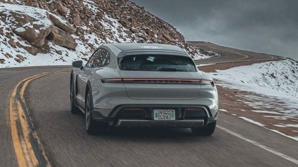 Porsche Taycan Cross Turismo during its world record attempt