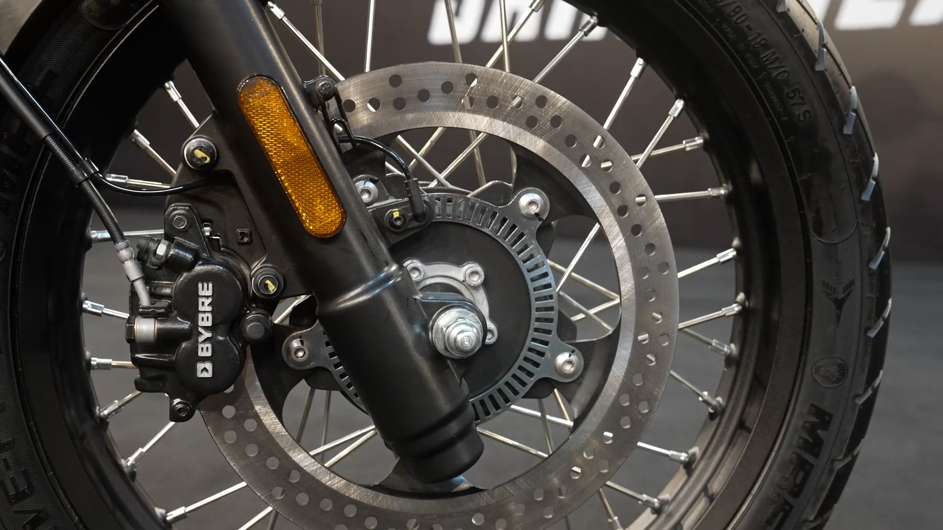 Yezdi Scrambler stands on 19-inch front and 17-inch rear wheels. The ground clearance of the Yezdi Scrambler is slightly higher than the Roadster at 200 mm.