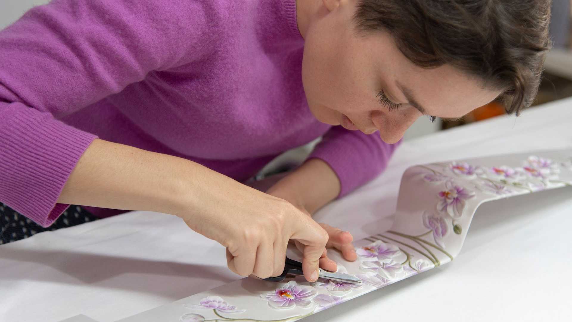 Rolls-Royce Phantom Orchid's interior has been designed by UK-based artist and textile designer Helen Amy Murray. Rolls-Royce Phantom Orchid's interior has been designed by UK-based artist and textile designer Helen Amy Murray.
