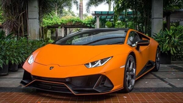 Over 4000 Lamborghini Huracans recalled over an exposed headlight screw  issue | HT Auto