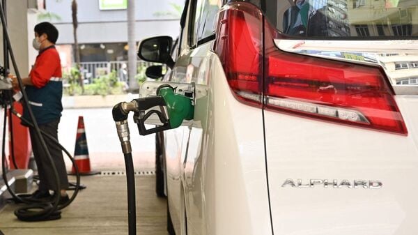 Fuel rates in India have remained as is over the past several months, even if the rates are still significantly higher than ever before. (File photo) (AFP)