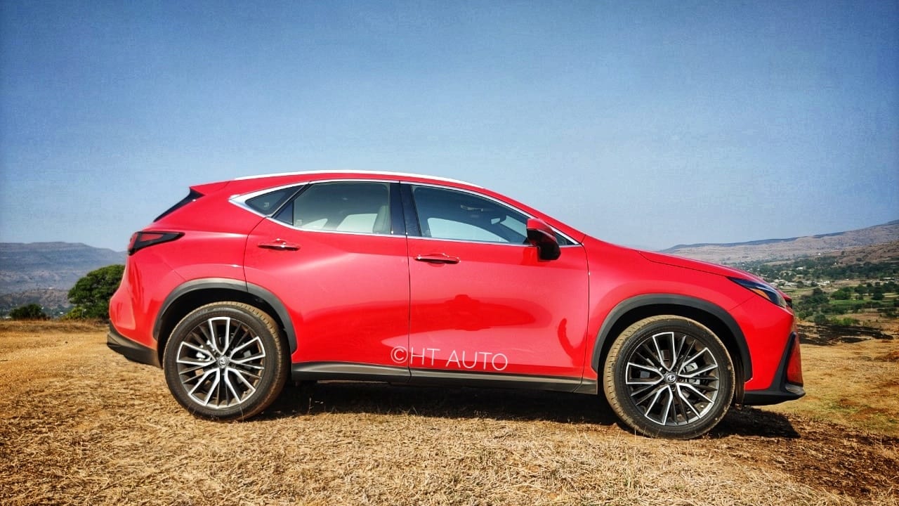 The Exquisite and Luxury variants of Lexus NX 350h gets two-tone dark grey metallic alloys (in pic) while the F Sport gets the alloys in metallic black. The Exquisite and Luxury variants of Lexus NX 350h gets two-tone dark grey metallic alloys (in pic) while the F Sport gets the alloys in metallic black.