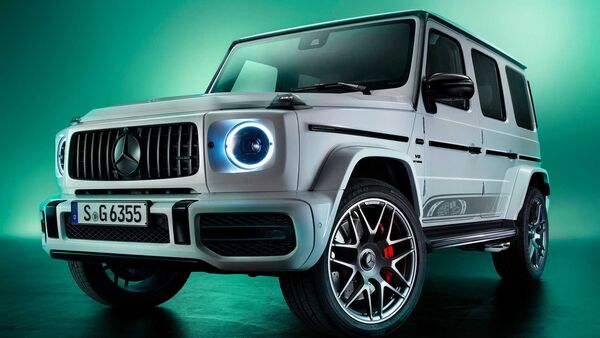 Mercedes-AMG G63 Edition 55 comes available in two different exterior colour options.