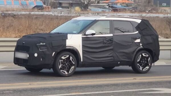 Kia Seltos 2022 spotted on test run in Korea. India launch beckons ...