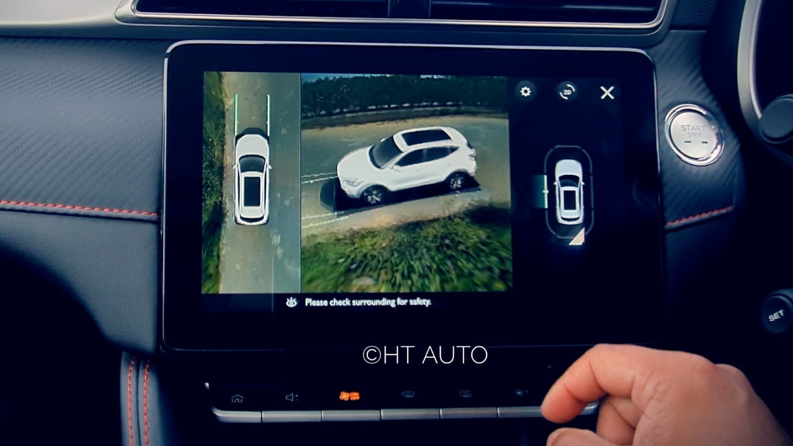 The 360-degree camera makes parking the ZS EV an easy task.