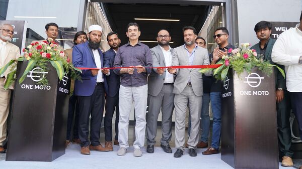 One Moto India opens its first experience hub in Hyderabad. 