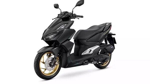 The Honda Click 160 sources power from a newly revised157cc single-cylinder liquid-cooled engine which has been rated to develop 15bhp.