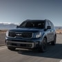 Kia has driven in the latest 2022 Kia Telluride three-row SUV in the US with a long list of very significant updates. With this, the carmaker is looking to build on the strengths and popularity of the large SUV.