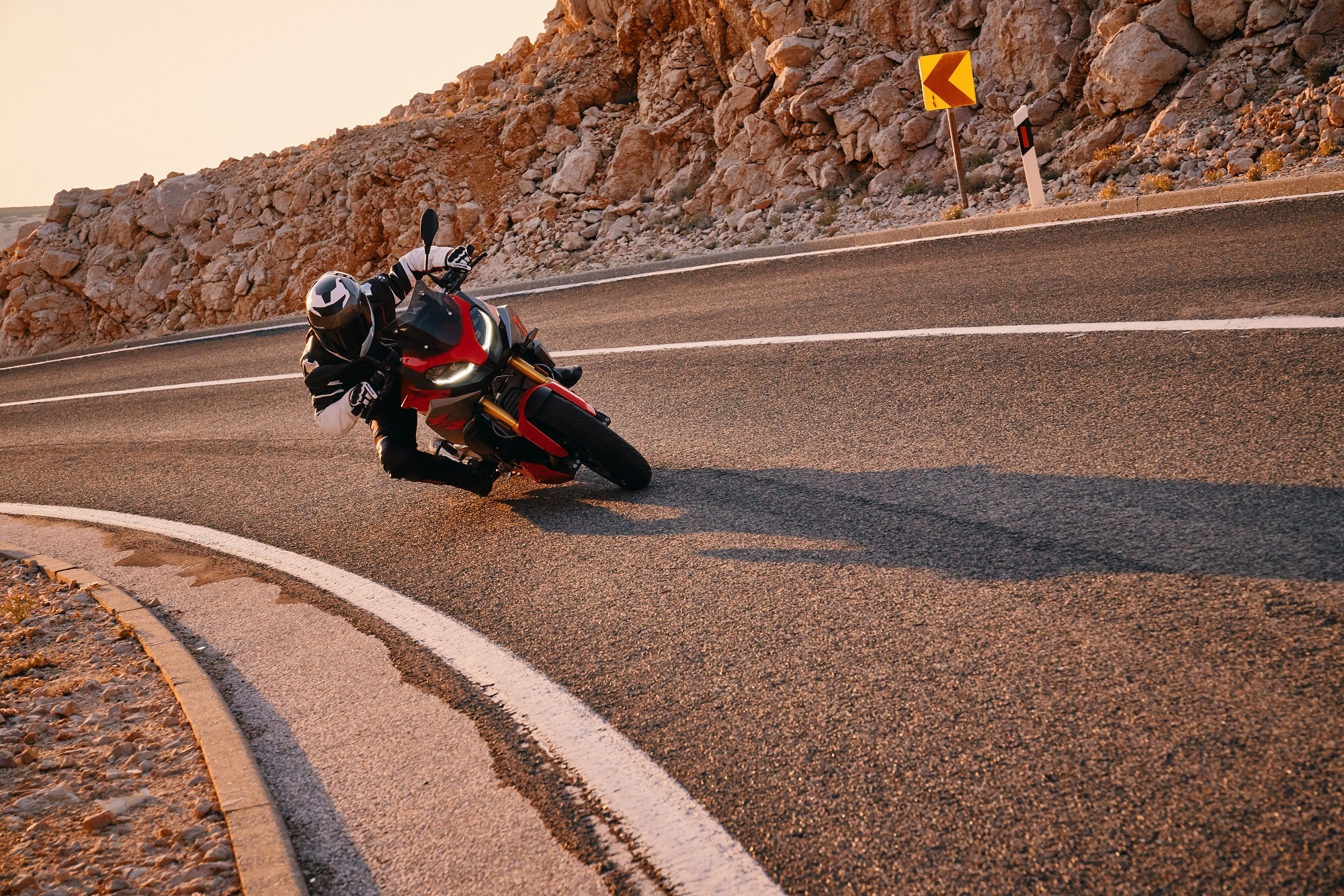 The 2022 BMW F 900 XR will be sold and serviced through the BMW Motorrad authorised dealer network present across the main Indian cities. The 2022 BMW F 900 XR will be sold and serviced through the BMW Motorrad authorised dealer network present across the main Indian cities.