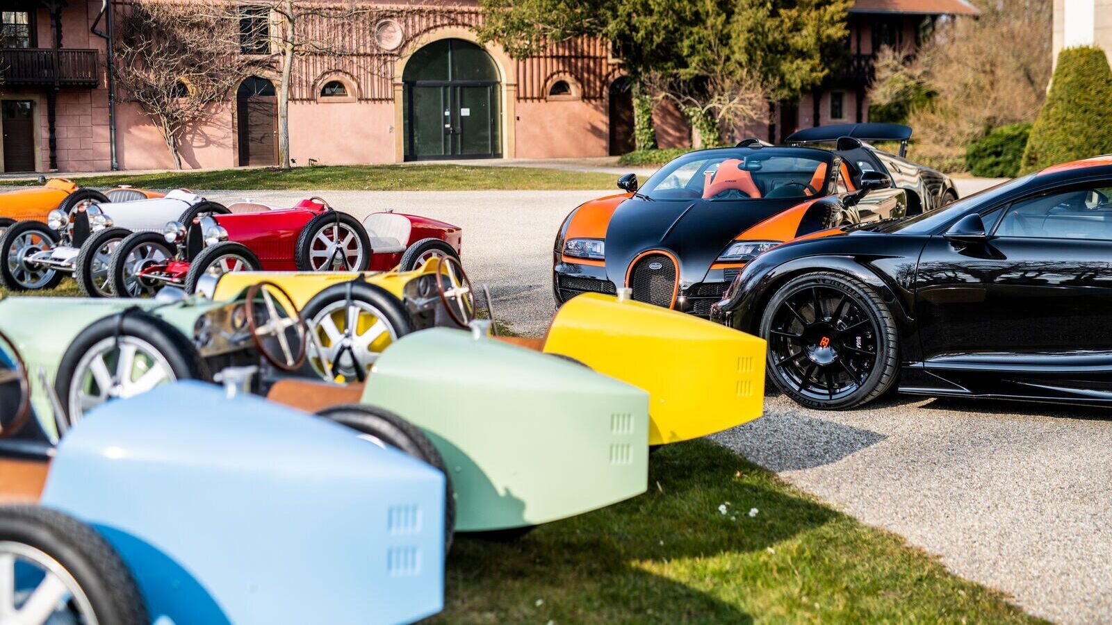 Premium AI Image  Bugatti Chiron is a luxury supersport made by Bugatti IN  THE CITY