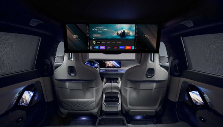 The latest BMW 7 Series features an optional 31.3-inch 8K theater monitor for rear passengers