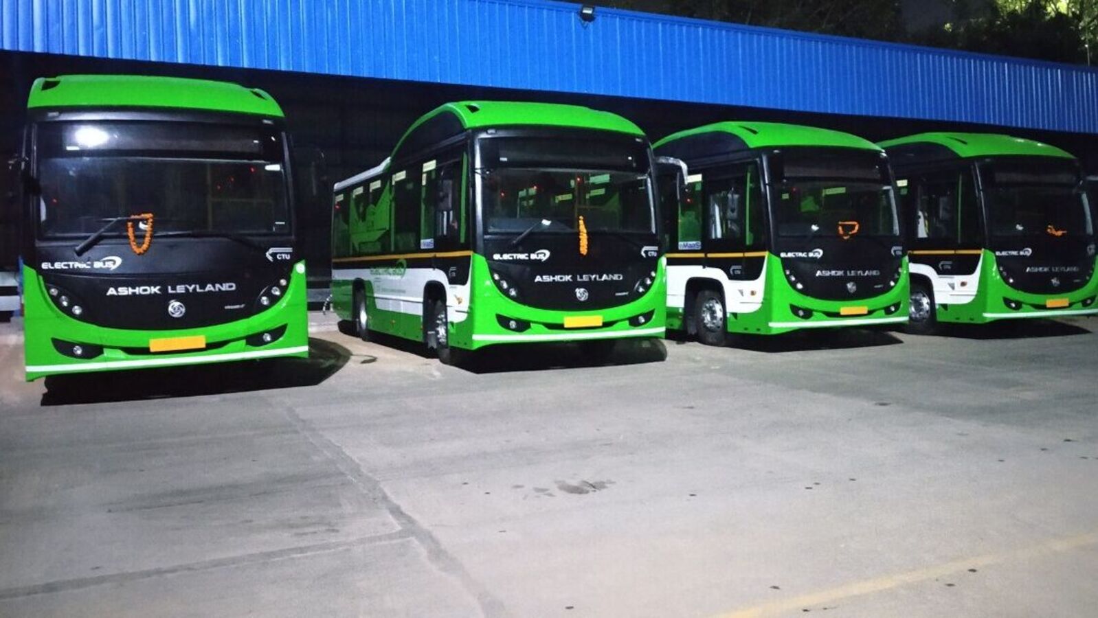 Electric bus online charging