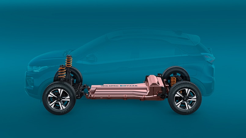 Nexon EV మాక్స్ లో 136 hp వద్ద 143 hp అవుట్‌పుట్‌ను అందిస్తుంది. అలాగే టార్క్ 250 Nm వద్ద ఉంది. దీని టాప్ స్పీడ్ గంటకు 140 కి.మీ.