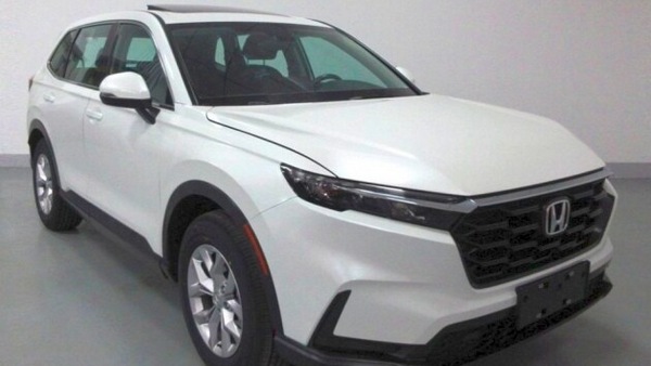 The sixth generation Honda CR-V SUV is likely to make its debut by the end of this year. The sixth generation Honda CR-V SUV is likely to make its debut by the end of this year.