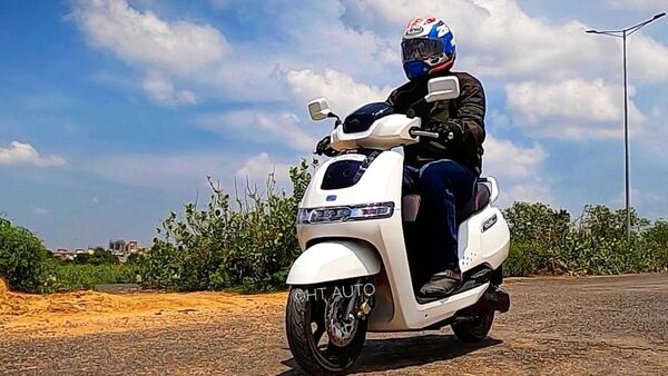 2022 TVS iQube long range e scooter to launch today Price