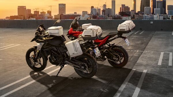 These tank bags from BMW Motorrad also come with anti-slip foam padding on the underside and straps for fastening. (BMW)