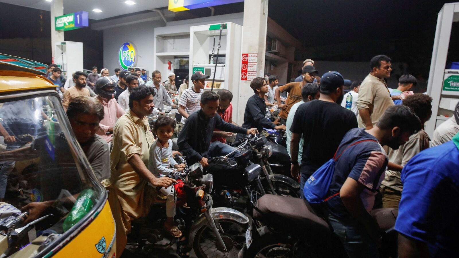 Petrol Price In Pakistan Hiked Again Protests Hit Petrol Pumps HT Auto