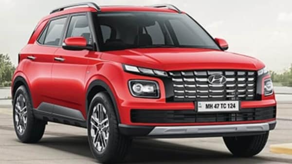 Hyundai Venue facelift 2022 SUV will be launched in India today (June 16).