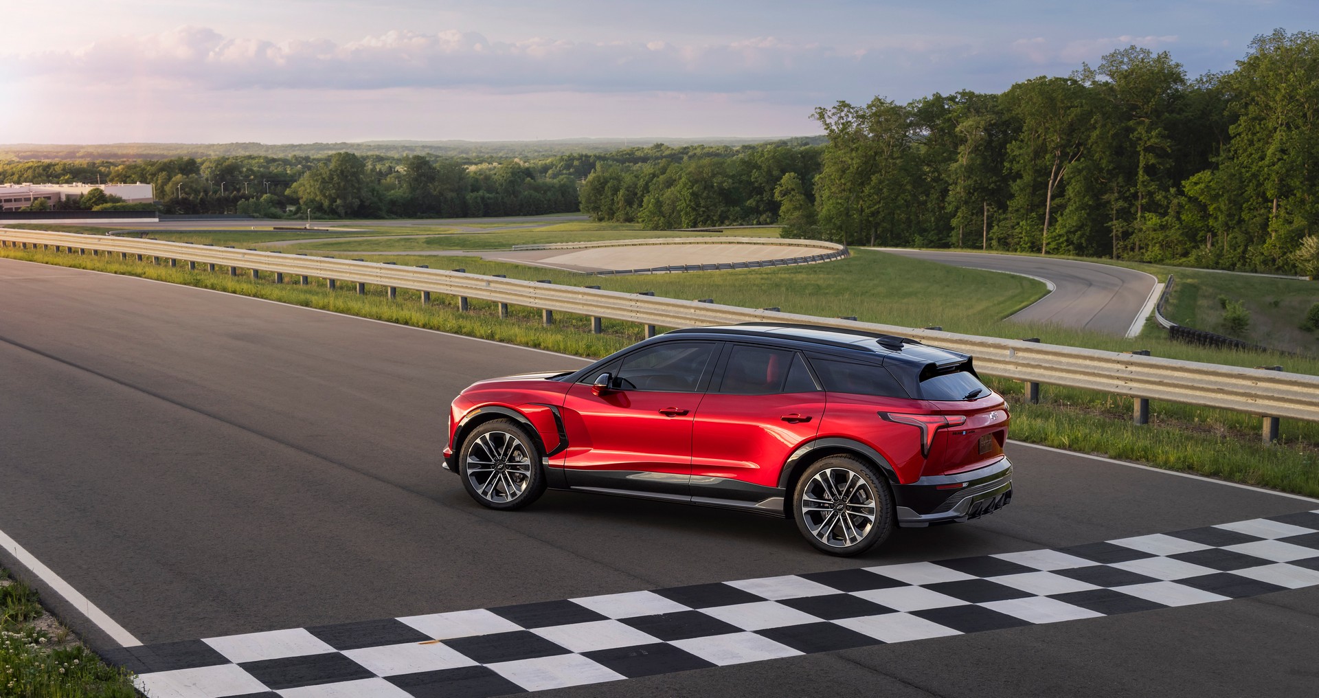 Chevrolet Blazer EV డిజైన్ ఇంకా దృఢత్వం రహదారి గంభీరమైన ఉనికిని కలిగి ఉంటుంది.
