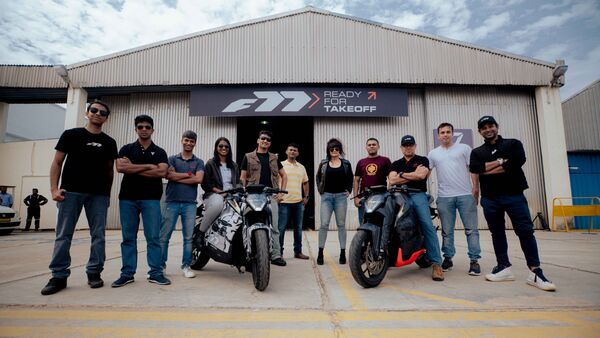 Ultraviolette Cofounders Narayan and Niraj with the pilots at the very first public test ride of the F77