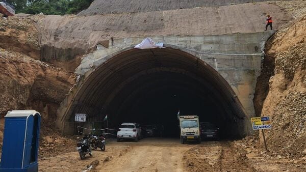 Union Minister Nitin Gadkari has shared images of the Daat Kali tunnel under construction, which is part of the last 20-km stretch on Delhi-Dehradun Expressway. (Photo courtesy: Twitter/@nitin_gadkari)