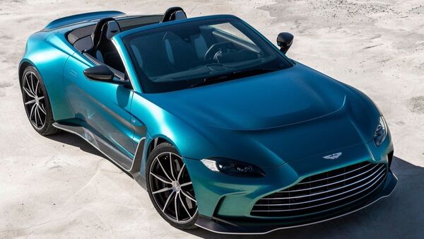 The suspension setup has been carried over from the regular Vantage but Aston Martin has retuned it for V12 Vantage Roadster. The suspension setup has been carried over from the regular Vantage but Aston Martin has retuned it for V12 Vantage Roadster.