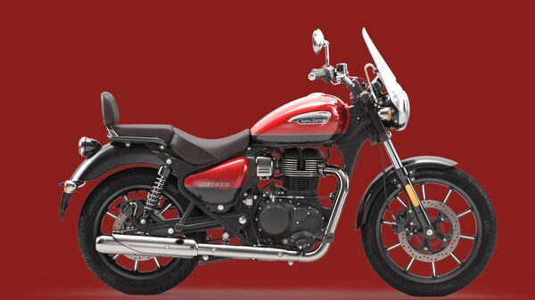Royal Enfield Meteor 350 in Supernova Red paint scheme. 