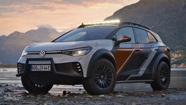 The concept gets different wheels which are smaller and off-road spec tyres. The concept gets different wheels which are smaller and off-road spec tyres.