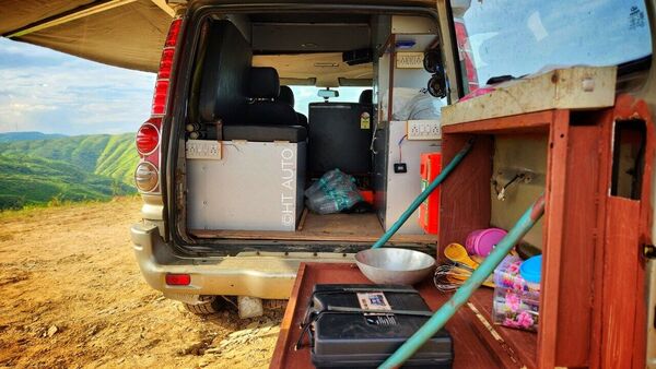 A seating area which doubles up as a stool to climb to the upper floor, a re-modelled cabinet to store portable gas stove with utensils, a medical box and even a fridge, this Scorpio is a fully-equipped 1BHK.