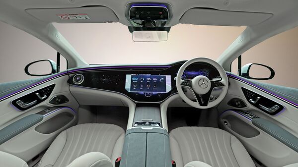 A look at the cabin and dashboard layout of the Mercedes EQS 580.