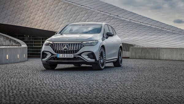 The Mercedes EQE SUV is the SUV version of the EQE sedan, again an electric version of the Mercedes E-Class.  The luxury carmaker announced that this EV comes with two powerful electric motors and a fully interchangeable all-wheel drive system, which will give users a dynamic driving experience. 